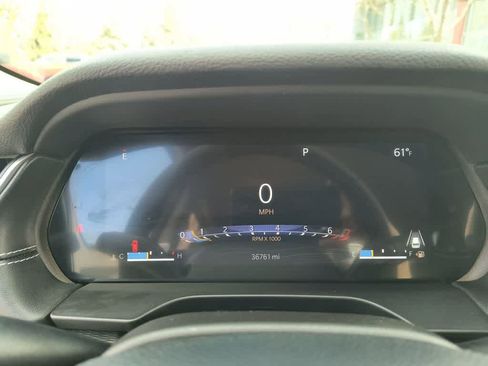 Used 2023 Jeep Grand Cherokee Laredo image 15