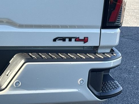 New 2026 GMC Sierra 2500 AT4 w/ AT4 Premium Plus Package AWD/4WD image 10