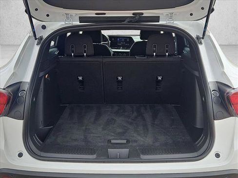 Certified 2025 Chevrolet Trax RS w/ Sunroof Package FWD image 6