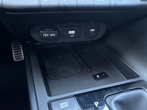 Used 2025 Hyundai Elantra Sport image 21