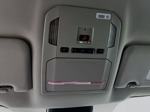 Used 2024 Toyota Highlander LE image 21