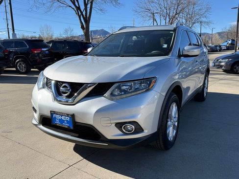 Used 2015 Nissan Rogue SV w/ SV Moonroof Package image 6