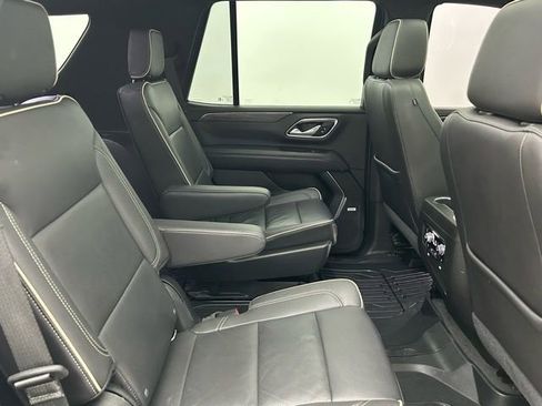 Used 2021 GMC Yukon SLT w/ SLT Premium Package image 38