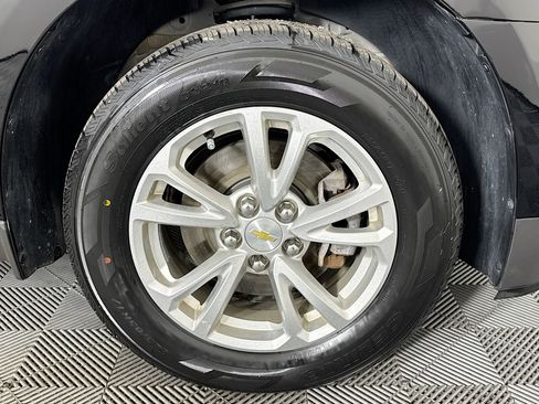 Used 2017 Chevrolet Equinox LT w/ Convenience Package image 30