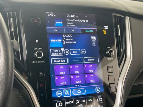 Used 2022 Subaru Outback Premium image 14