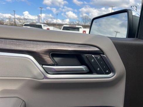 Used 2025 Chevrolet Silverado 1500 LTZ w/ LTZ Premium Package image 12