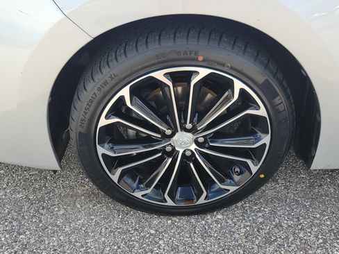 Used 2015 Toyota Corolla S w/ Driver Convenience Package image 8