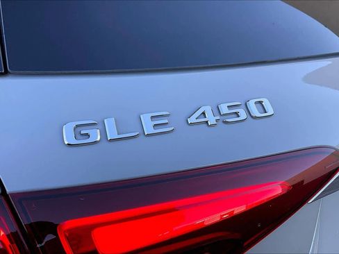Used 2025 Mercedes-Benz GLE 450 4MATIC image 30