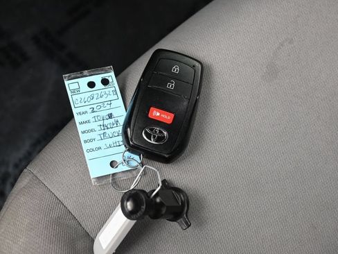 Used 2024 Toyota Tacoma SR5 RWD image 20