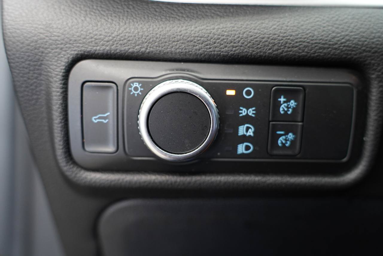 Used 2022 Ford Explorer XLT RWD image 24