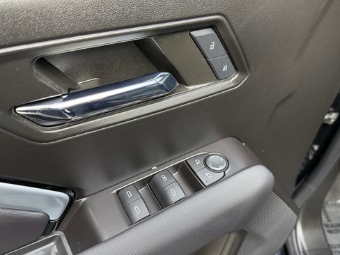 Used 2024 Chevrolet Colorado Z71 w/ Z71 Convenience Package 2 image 16