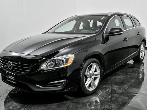 Used 2015 Volvo V60 T5 Premier image 5