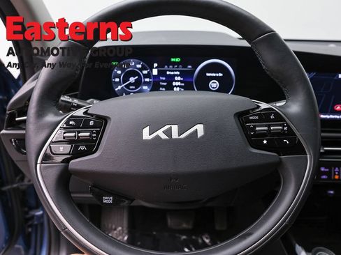 Used 2023 Kia Niro Wind w/ Wind Preserve Package FWD image 10