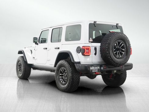 Used 2024 Jeep Wrangler Unlimited Rubicon AWD/4WD image 4