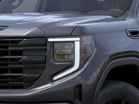 Used 2022 GMC Sierra 1500 Elevation w/ LPO, Elevation Black Package AWD/4WD image 10