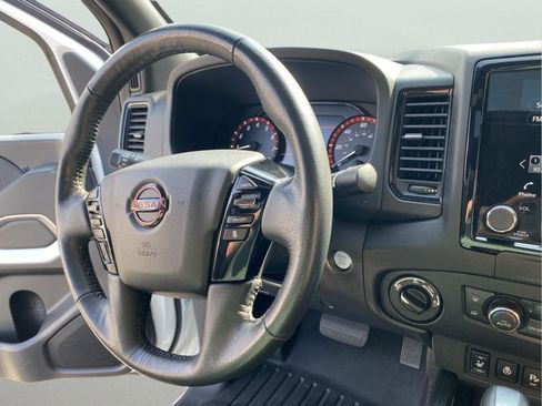 Used 2022 Nissan Frontier PRO-4X w/ Pro-4X Premium Package AWD/4WD image 22