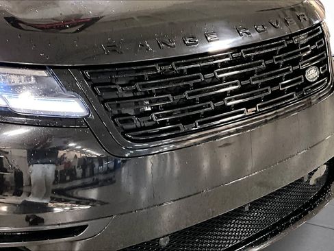 Used 2025 Land Rover Range Rover Velar Dynamic SE AWD/4WD image 33