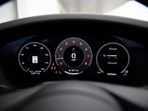 Certified 2025 Porsche 911 Carrera image 17