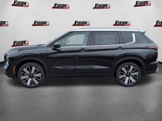 Used 2025 Mitsubishi Outlander AWD video 2