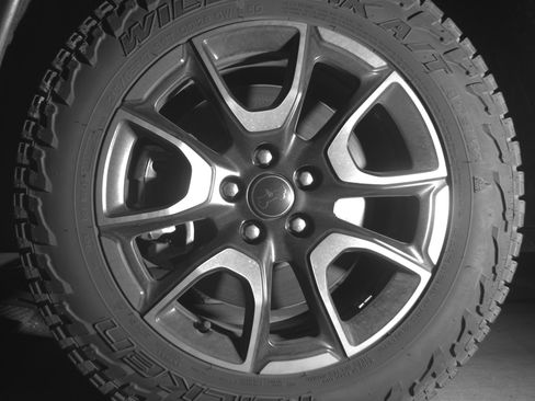 Used 2025 Jeep Compass Trailhawk AWD/4WD image 12