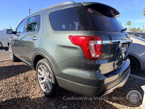 Used 2016 Ford Explorer Limited image 3