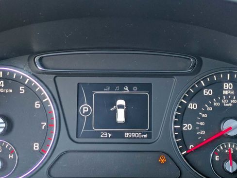 Used 2016 Kia Sorento EX image 29