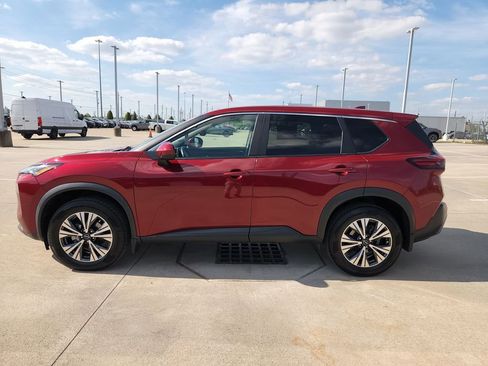 Used 2023 Nissan Rogue SV image 8