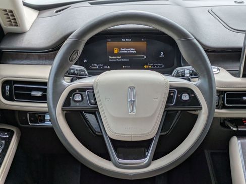 Used 2023 Lincoln Aviator Reserve w/ Equipment Group 201A RWD image 21