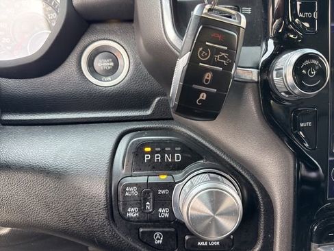 Used 2021 RAM 1500 Laramie image 43