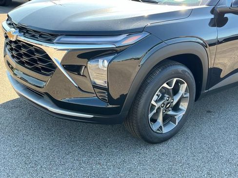New 2026 Chevrolet Trax LT FWD image 12