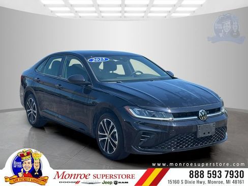 Used 2025 Volkswagen Jetta Sport FWD image 1