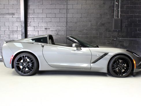 Used 2016 Chevrolet Corvette Stingray Coupe w/ 2LT Preferred Equipment Group image 21