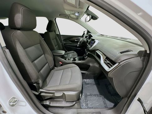 Used 2023 GMC Terrain SLE w/ Driver Convenience Package image 28