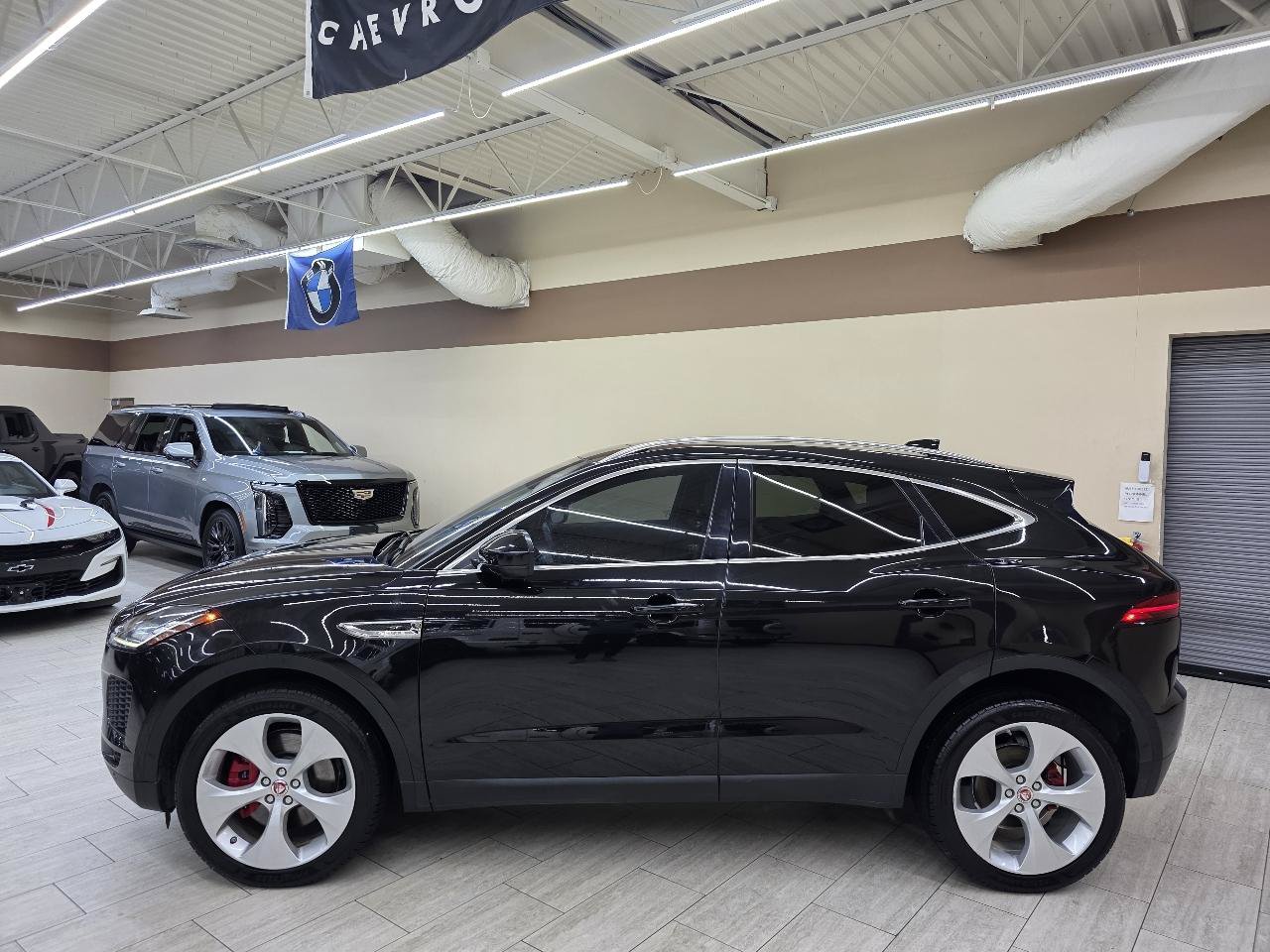 Used 2018 Jaguar E-PACE SE AWD/4WD image 9
