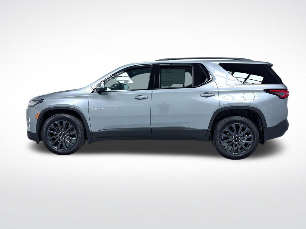 Used 2023 Chevrolet Traverse RS AWD/4WD image 11