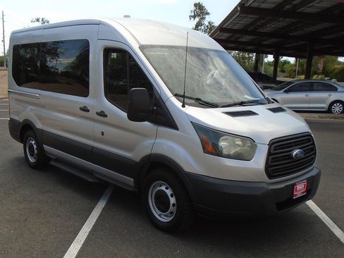 Used 2016 Ford Transit 150 XL image 7