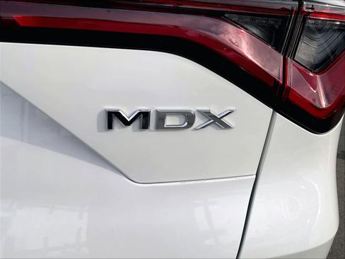 Used 2023 Acura MDX A-Spec image 11