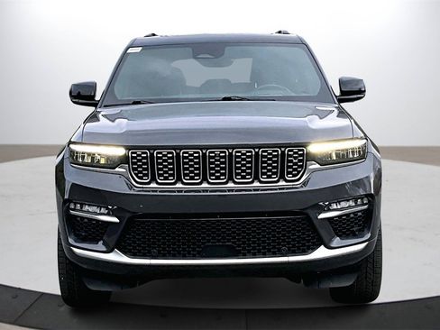 Certified 2022 Jeep Grand Cherokee Summit image 3