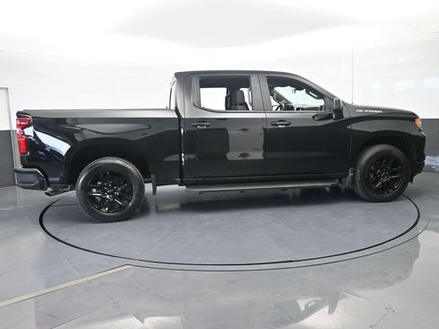 Used 2023 Chevrolet Silverado 1500 RST RWD image 7