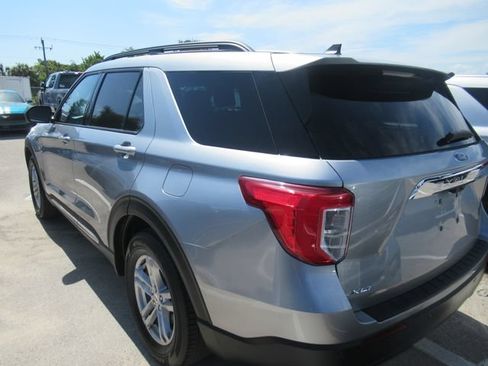 Certified 2023 Ford Explorer XLT RWD image 4