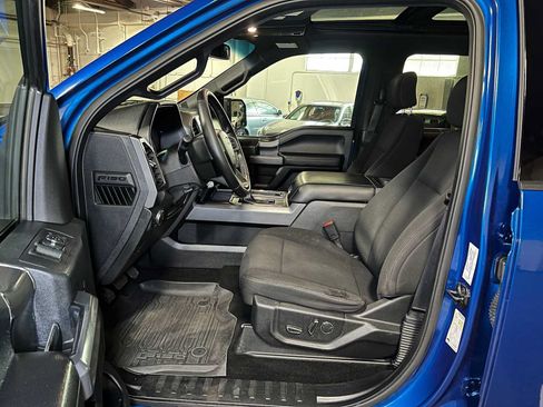 Used 2017 Ford F150 XLT w/ Equipment Group 302A Luxury AWD/4WD image 24