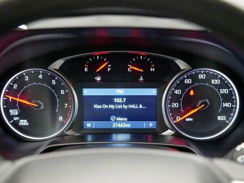 Used 2025 Chevrolet Blazer LT image 32