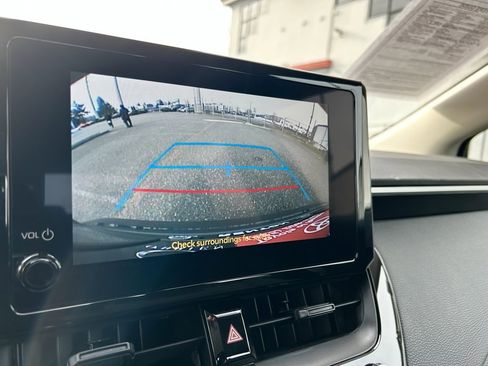 Certified 2025 Toyota Corolla LE image 22