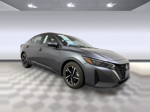 Used 2025 Nissan Sentra SV FWD image 6