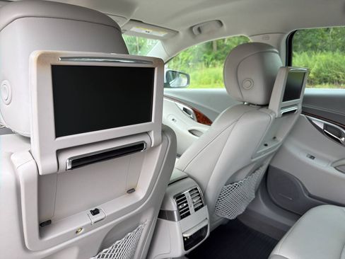 Used 2011 Buick LaCrosse CXS w/ Driver Confidence Package FWD image 24