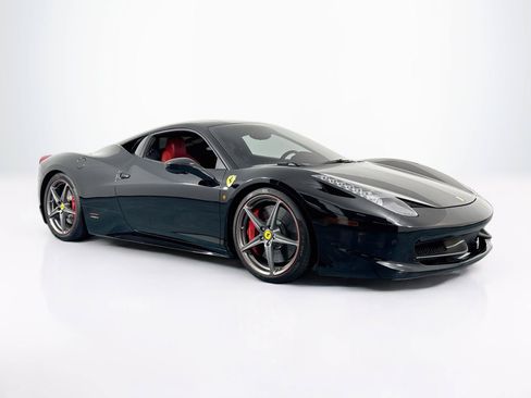 Used 2014 Ferrari 458 Italia Coupe RWD image 3