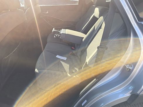 Used 2019 Hyundai Santa Fe XL SE FWD image 15