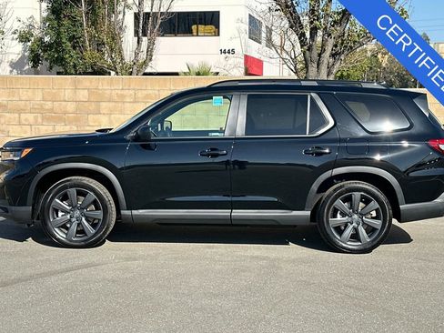 Certified 2025 Honda Pilot Sport image 6