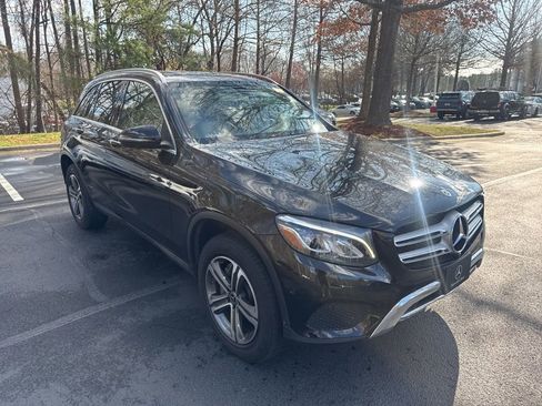 Used 2019 Mercedes-Benz GLC 300 4MATIC image 1