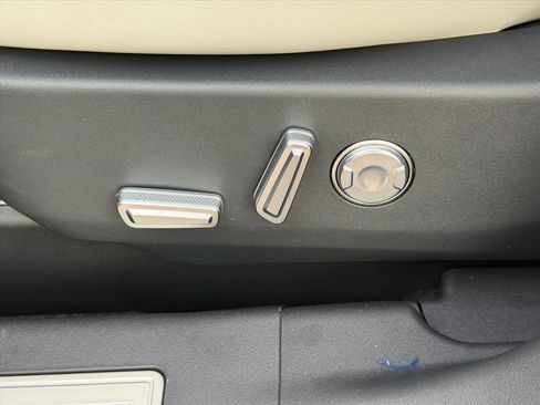 New 2026 Lincoln Nautilus Reserve image 25